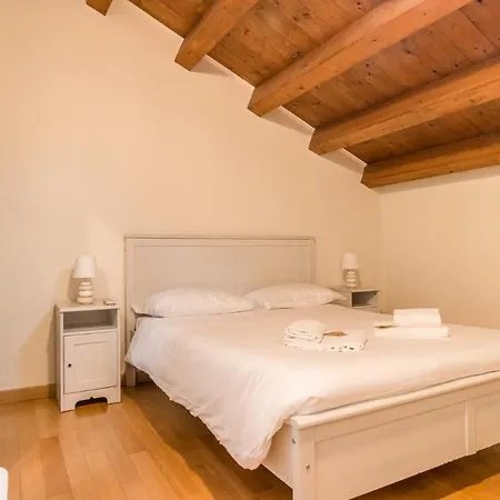 Madonna Dell'orto 3526 Appartamento